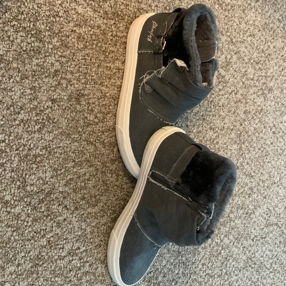 Ladies size 8 Blowfish Denim Cute Ankle Boots